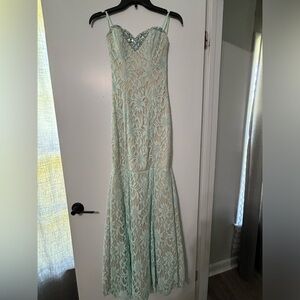 Windsor Formal Dress